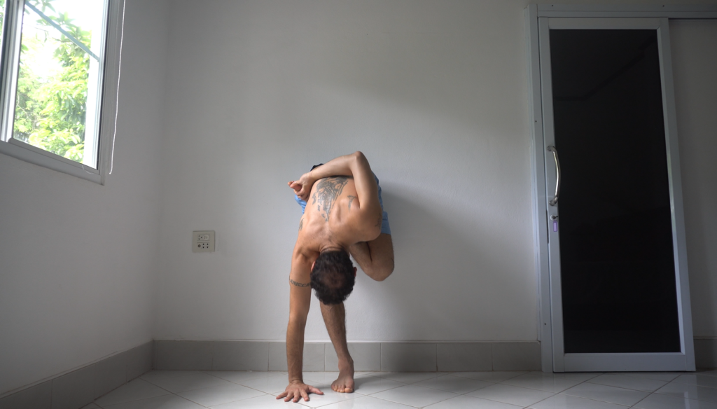 Ardha Baddha Padmottanasana